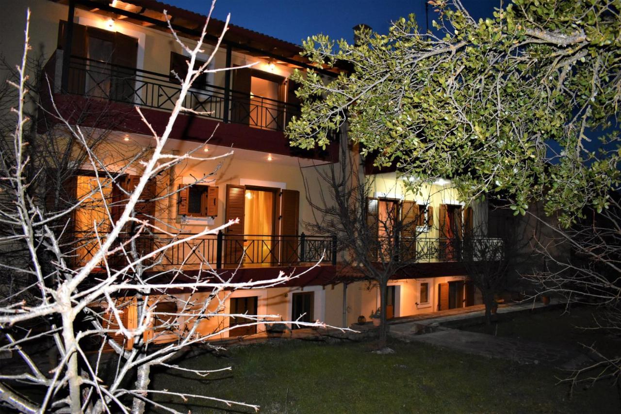 Mainades House Lägenhet Vytina Exteriör bild